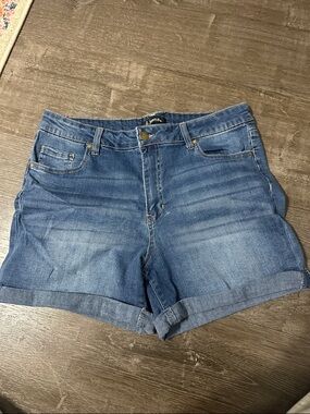 d. jeans Blue Rolled-Hem Denim Shorts